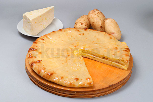 Осетинский пирог с сыром и картошкой фото