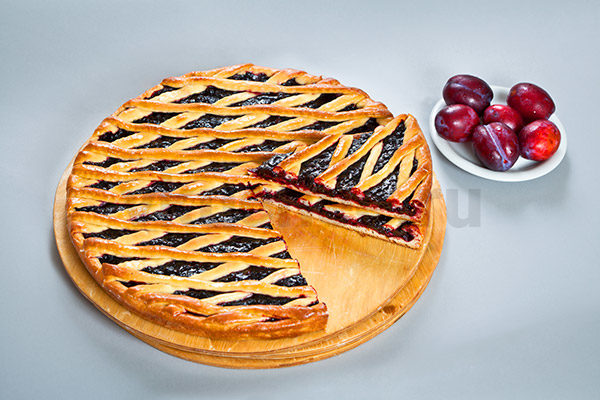 Осетинский пирог со сливами фото