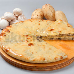Осетинский пирог с картошкой и грибами фото