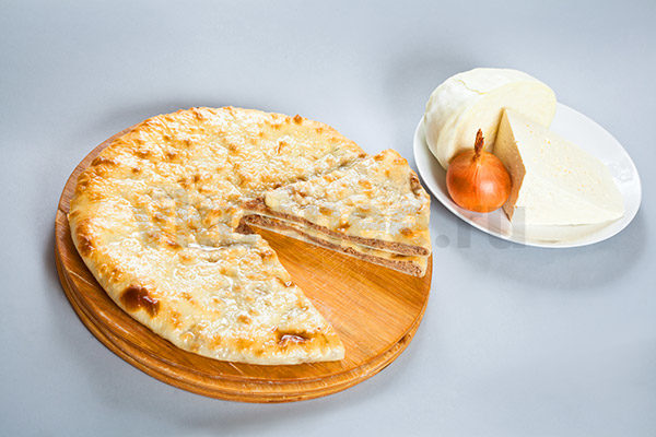 Осетинский пирог с капустой и сыром фото
